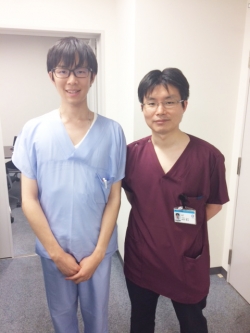 田口先生(左)と岩室(右)