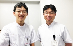 久恒くん(左)と岩室医師(卒研担当)