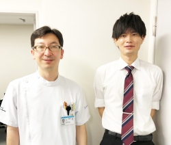 佐野さん(右)と川野医局長(左)