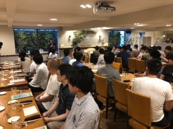 岡田教授の挨拶