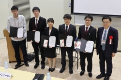 JRA受賞者と岡田教授